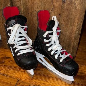 Bauer Ice Skates - Size - Y 13 (Youth)